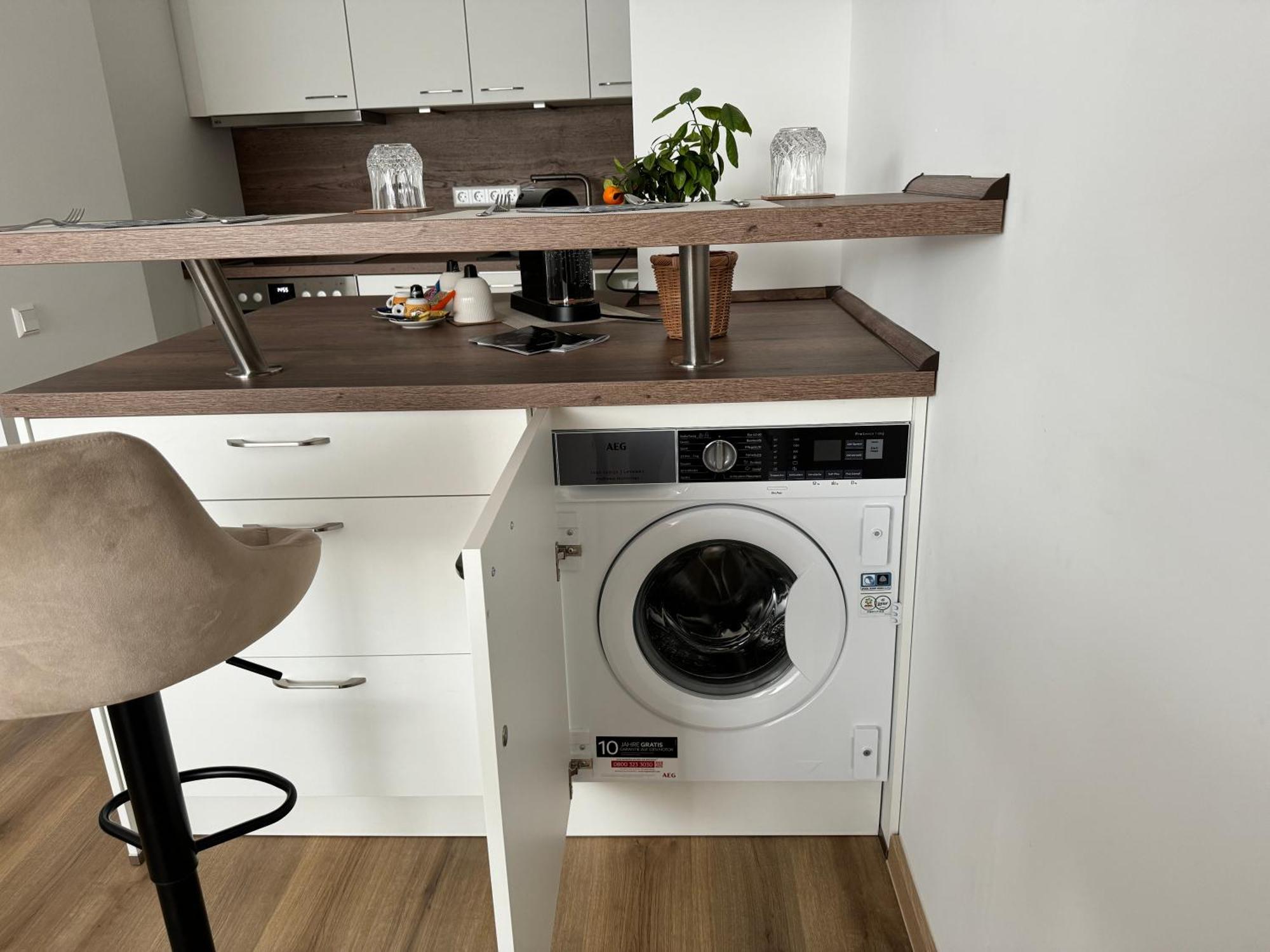 Neue Stilvolle 2-Zimmer Wohnung Im Zentrum Von Вольфсбург Экстерьер фото